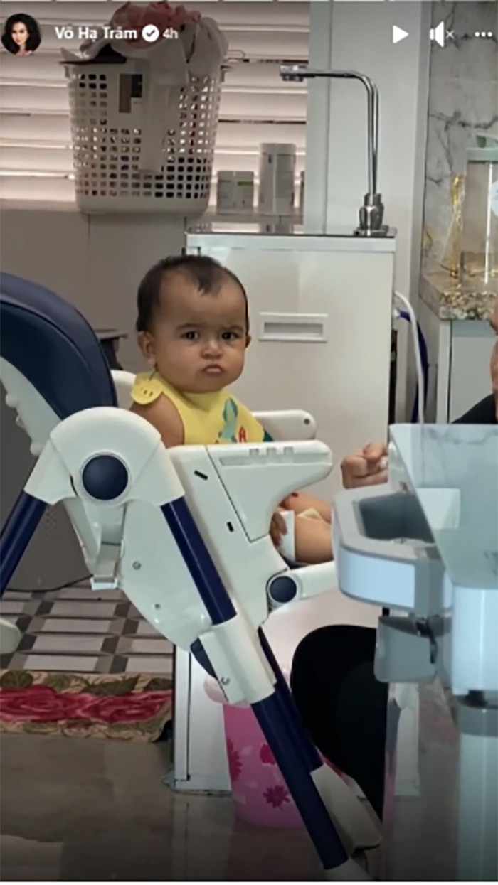 Con gái Võ Hạ Trâm khiến cộng đồng mạng thích thú vì 'bật thái độ' khi bị mẹ 'dìm hàng' Ảnh 6