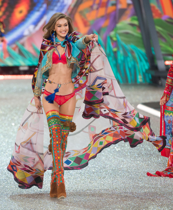 Dàn chân dài Victoria's Secret kiếm 'ác' nhất: Một chị đại sở hữu tài sản tới 9.000 tỷ VNĐ Ảnh 12