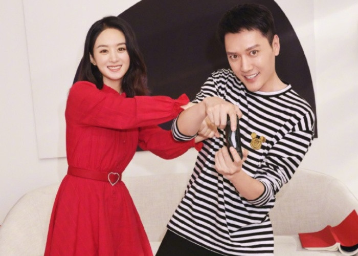 Vào tháng 10 năm 2018 Triệu Lệ Dĩnh và Phùng Thiệu Phong đã công khai chuyện kết hôn