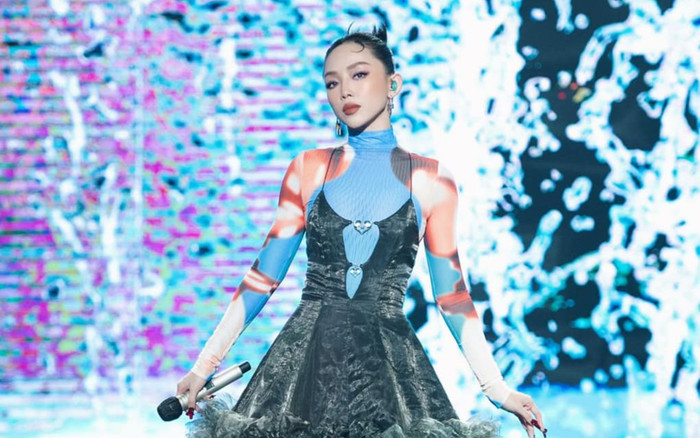 Tóc Tiên cảm thấy 'cực hình' khi mặc lại đồ diễn cũ, tiết lộ ảnh hưởng cơ thể vì mang cao gót diễn từ nhỏ Ảnh 2