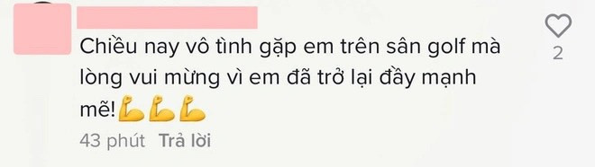  Một tài khoản mạng cho biết đã chính mắt nhìn thấy nữ ca sĩ ra sân đánh golf vào chiều ngày 26/4. 