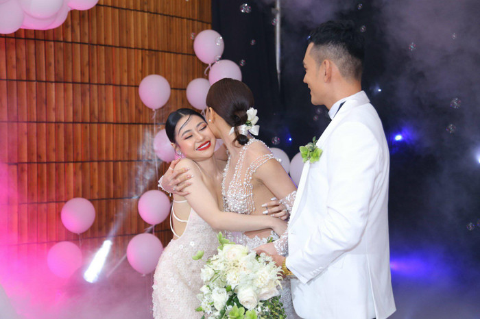 Bị nói làm màu tặng 10 cây vàng, bạn thân Phương Trinh Jolie: 'Có những thứ giá trị không định giá được' Ảnh 9