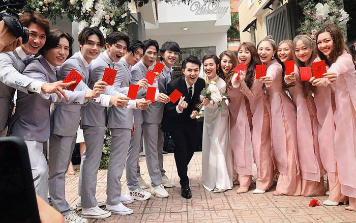 Những dàn phù dâu phù rể đình đám trong đám cưới sao Việt Ảnh 2