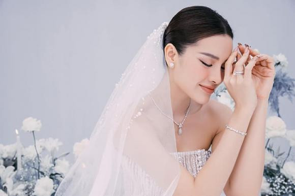 Đường tình yêu của những mỹ nhân Việt tên Trinh Ảnh 3