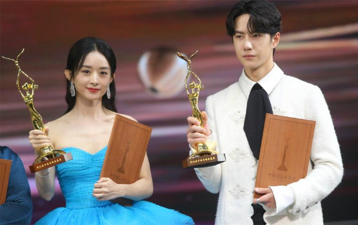 Triệu Lệ Dĩnh và Vương Nhất Bác cùng có chung hành động đáng khen nhưng vẫn gây tranh cãi, lý do vì sao? Ảnh 2