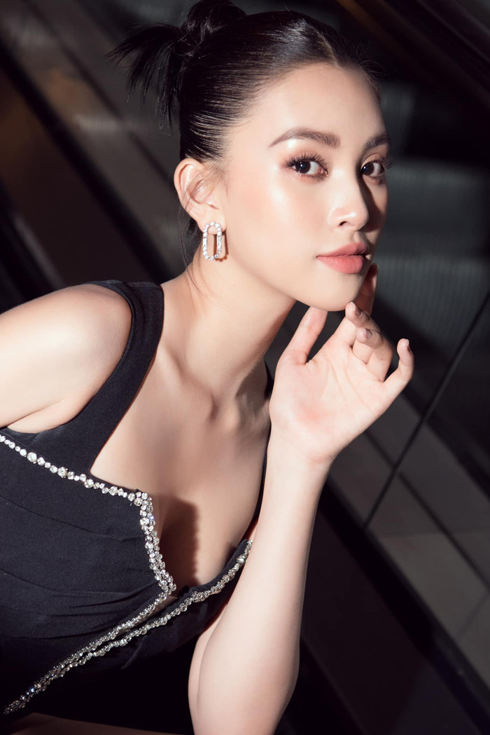 Không chỉ là Best Face, Tiểu Vy sắp sửa ẵm Best Body đến nơi: Xê ra cho nàng tỏa sáng! Ảnh 3