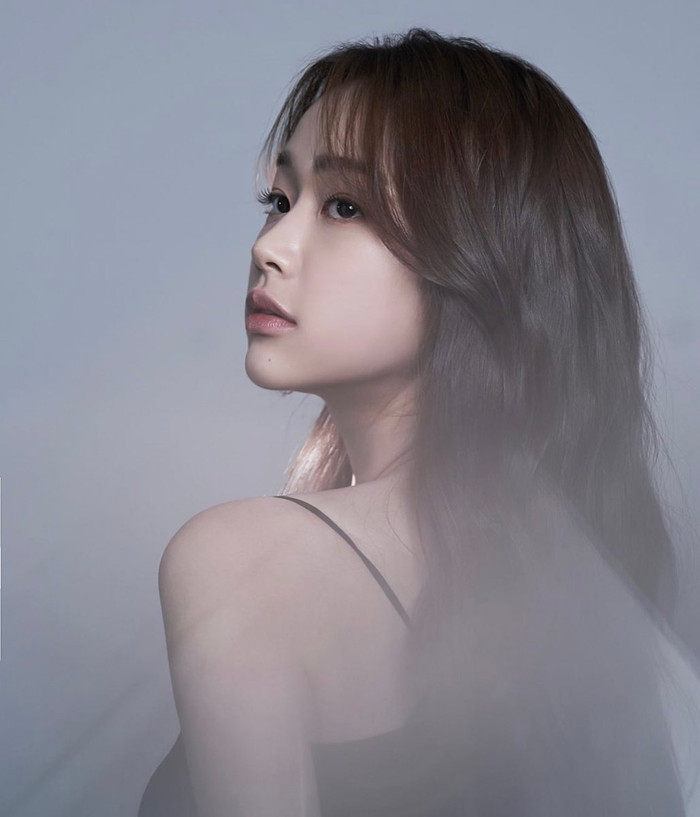 'Tình đầu' của Sehun (EXO) trong phim mới sở hữu nhan sắc thế nào mà khiến netizen trầm trồ? Ảnh 6