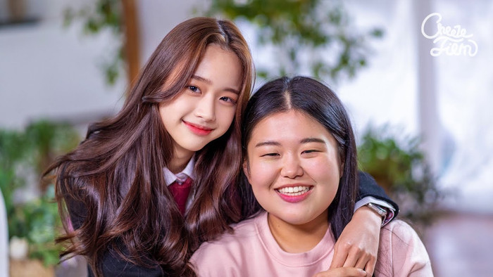 'Tình đầu' của Sehun (EXO) trong phim mới sở hữu nhan sắc thế nào mà khiến netizen trầm trồ? Ảnh 9