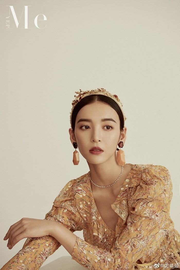 Khổ như Địch Lệ Nhiệt Ba: Hết bị Triệu Lộ Tư, Quách Hiểu Đình lấn át lại bị sao nữ kém tiếng vượt mặt Ảnh 9