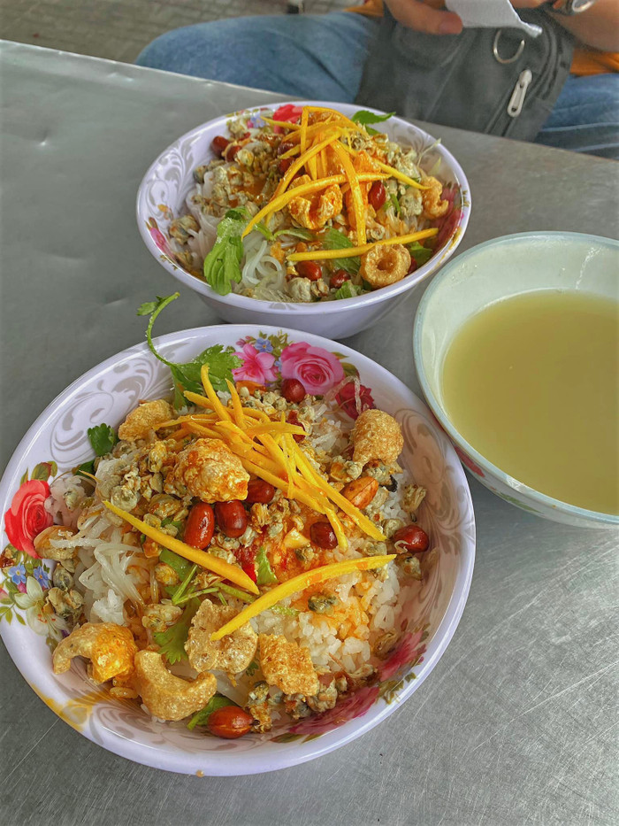 'Nhưng mình thấy bún lại ngon hơn cơm'-Thanh Vân chia sẻ. Hình ảnh: Thanh Vân.