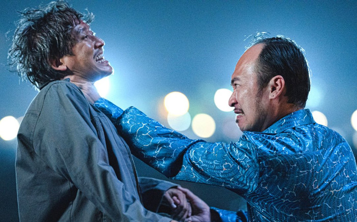 Nghề Siêu Dễ: Hứa Vĩ Văn và Tiến Luật cá cược xem ai ói trước khi quay cảnh đánh nhau giữa biển Ảnh 2