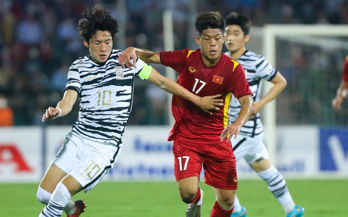 Danh sách rút gọn của U23 Việt Nam: Ông Park gây bất ngờ với sao trẻ 17 tuổi được Kiatisuk khen Ảnh 2