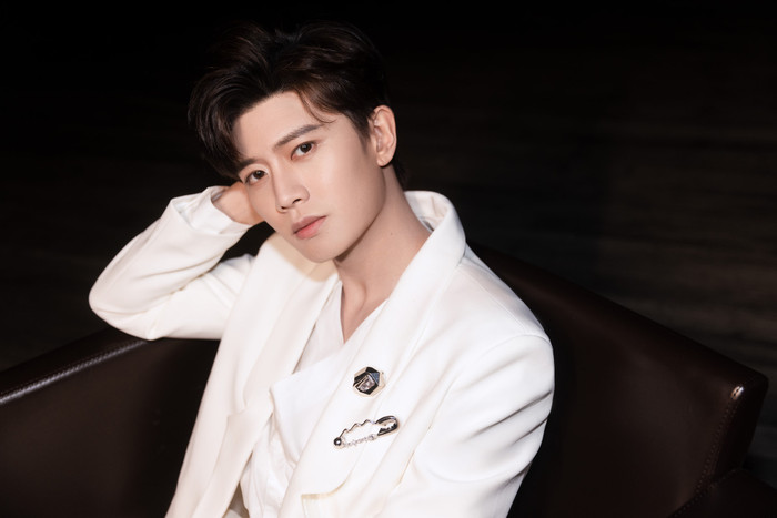 Học đòi Triệu Lệ Dĩnh và Nhiệt Ba chuyển mình, Nhậm Gia Luân bị netizen cản vội Ảnh 10