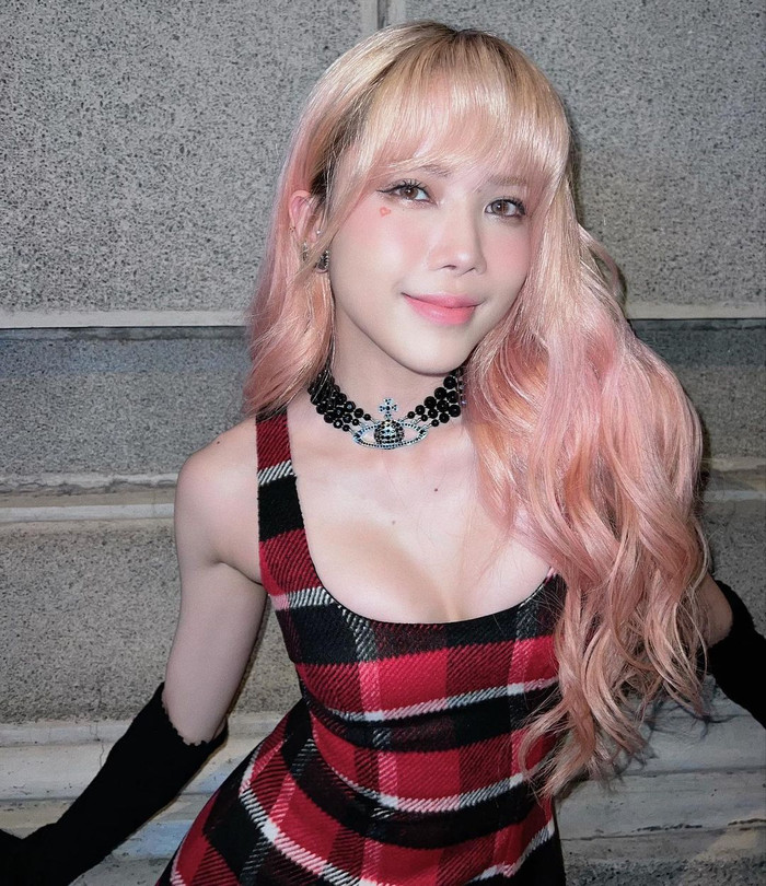 Thiều Bảo Trâm tung clip 9s đẹp như tạc tượng, netizen hỏi Sơn Tùng: 'Muốn quay xe chưa?' Ảnh 4