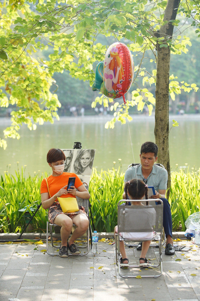 Rất nhiều các dịch vụ trải nghiệm xuất hiện tại phố đi bộ Hồ Gươm