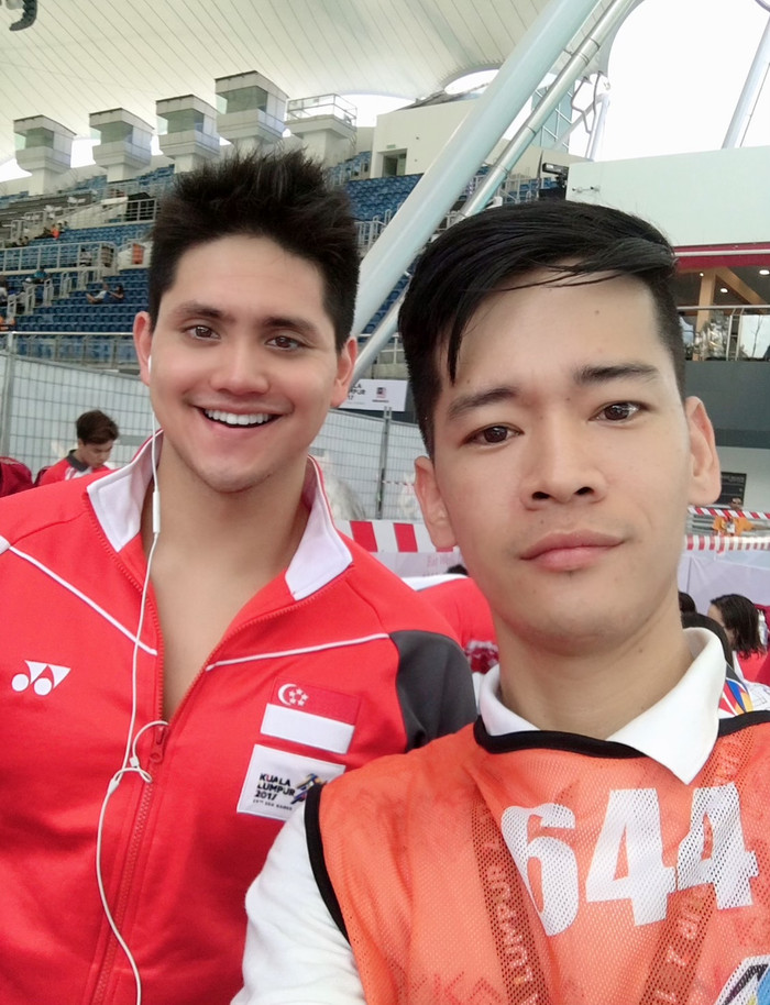 Ngôi sao Joseph Schooling và phóng viên Saostar ở SEA Games 29 tổ chức tại Malaysia. 