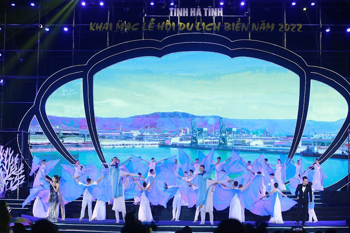 Toàn cảnh buổi khai mạc.