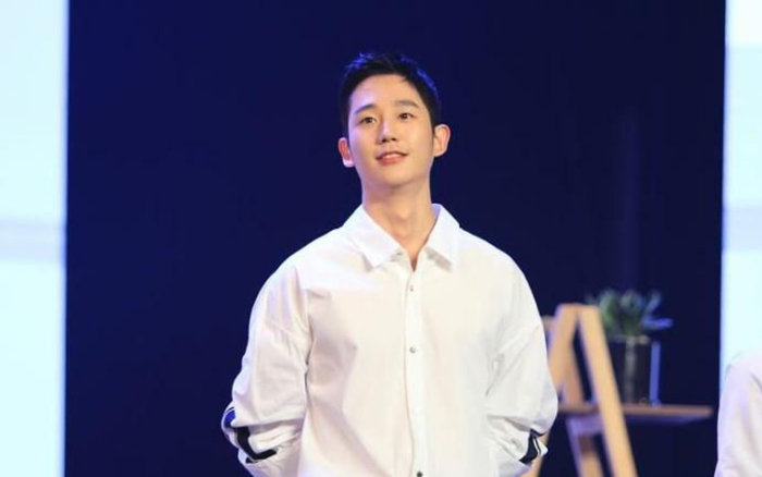 Jung Hae In xuất hiện rạng rỡ tại buổi gặp gỡ fan Việt.