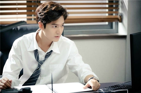 Diễn viên Hàn chăm diện sơ mi trắng: Lee Min Ho - Hyo Seop - Hae In 'ăn đứt' đàn anh Hyun Bin - Joong Ki? Ảnh 12