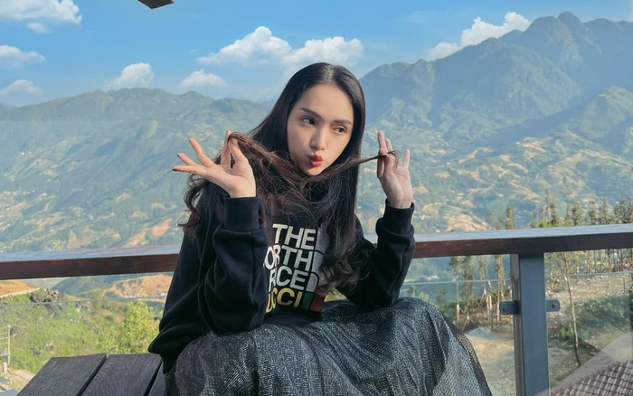 Khoe ảnh xinh đẹp nhưng bị Xuân Lan trêu đùa, Hương Giang muốn 'chặn' ngay lập tức Ảnh 2