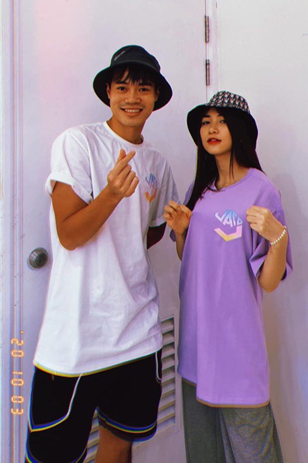 Không chỉ có quan hệ thân thiết với những ngôi sao trong Vbiz mà còn thân thiết những cầu thủ Việt Nam. 