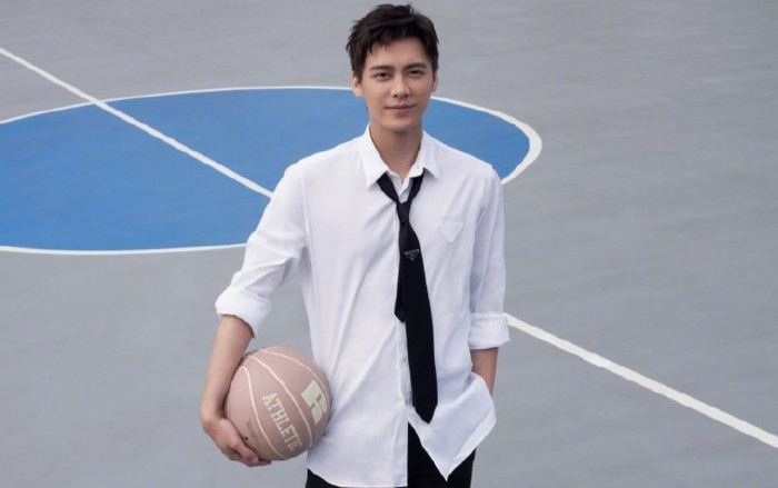 Ở tuổi 35, Lý Dịch Phong vẫn khiến netizen không thể rời mắt bởi tạo hình 'thanh xuân vườn trường' Ảnh 2