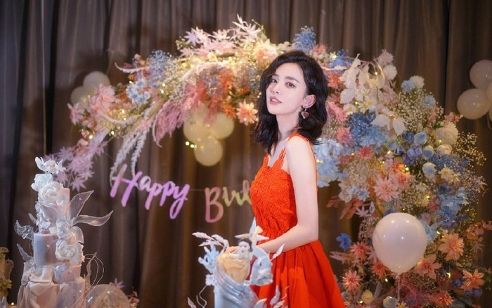 Cổ Lực Na Trát lần đầu có động thái lạ trên trang cá nhân sau 6 năm, fan tò mò phải chăng có biến? Ảnh 2