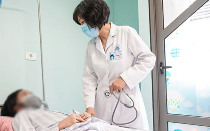 Bé gái 4 tuổi hiến tủy xương cứu sống chị gái đang bị suy tủy xương giai đoạn cuối Ảnh 2
