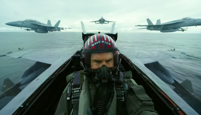 Tom Cruise có kinh nghiệm điều khiển trực thăng sau khi đóng Top Gun.
