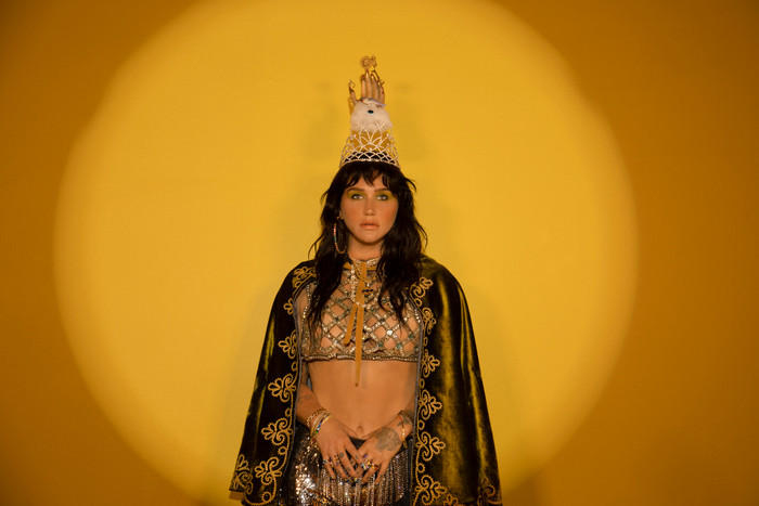 Trước Sơn Tùng, một nữ ca sĩ đình đám cũng bị 'cấm sóng' ca khúc trên phương tiện truyền thông Ảnh 4