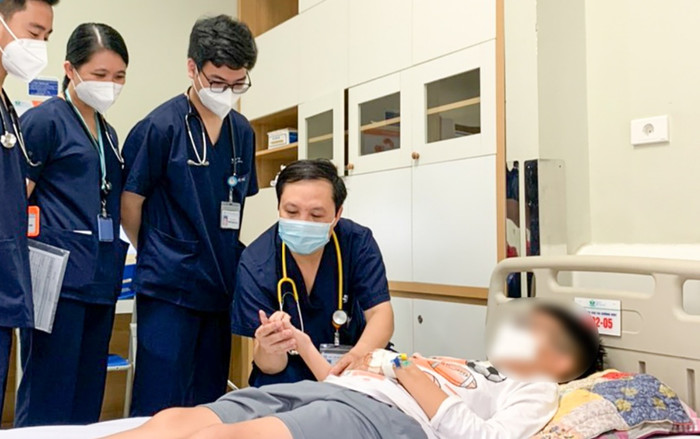 Tự ý mua rắn độc về nuôi làm thú cưng, bé trai 13 tuổi bị rắn cắn nguy hiểm tính mạng Ảnh 2