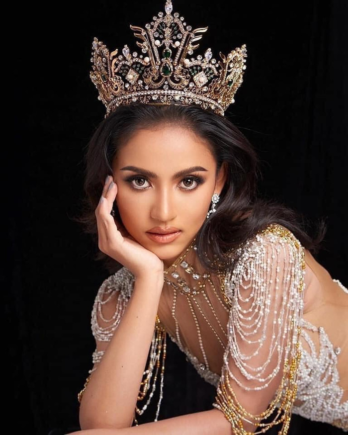 Xỉu up xỉu down trước nhan sắc lai 2 dòng máu của đại diện Myanmar tại Miss Grand 2022 Ảnh 3