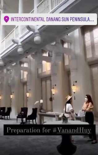 Nội thất được trang trí hiện tại và ấm áp, phù hợp với tính cách của Ngô Thanh Vân và Huy Trần