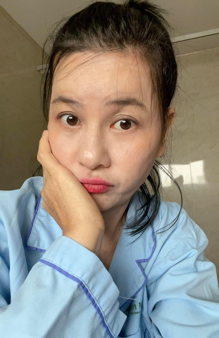 Trước đó, theo chẩn đoán của bác sĩ, Cát Phượng bị rối loạn tiền đình nặng.