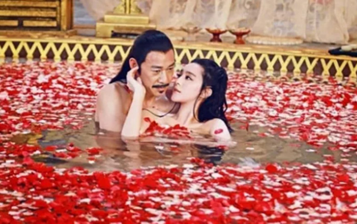 Sau khi Hoàng đế thị tẩm, thái giám sẽ xoa bóp bụng của phi tần để làm gì? Ảnh 2