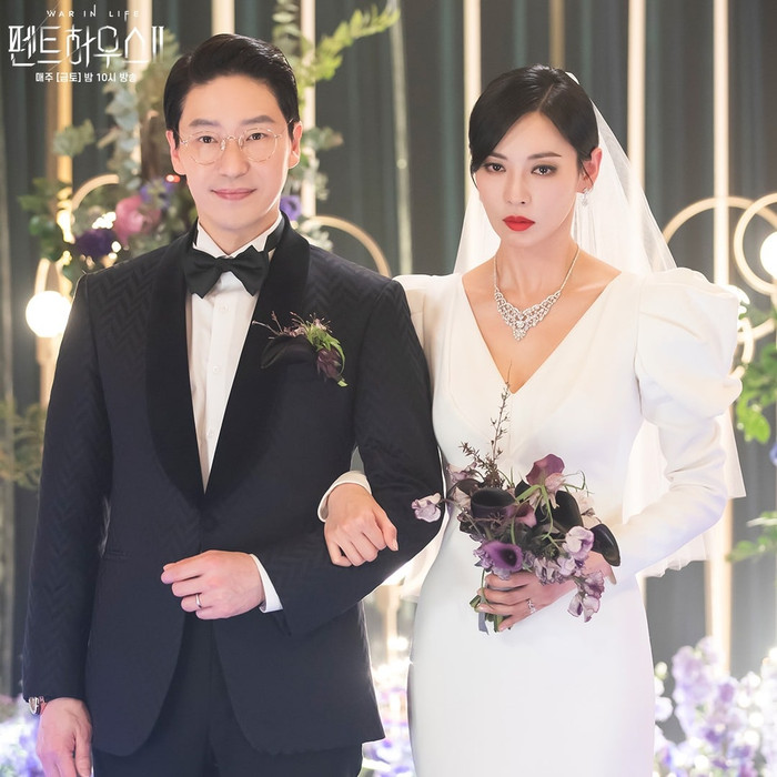 Dàn cast Penthouse tái ngộ trong phim mới: Lee Ji Ah, Kim So Yeon chỉ đang 'dựa hơi' dự án cũ? Ảnh 4