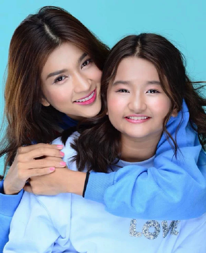 Kim Tuyến và con gái.