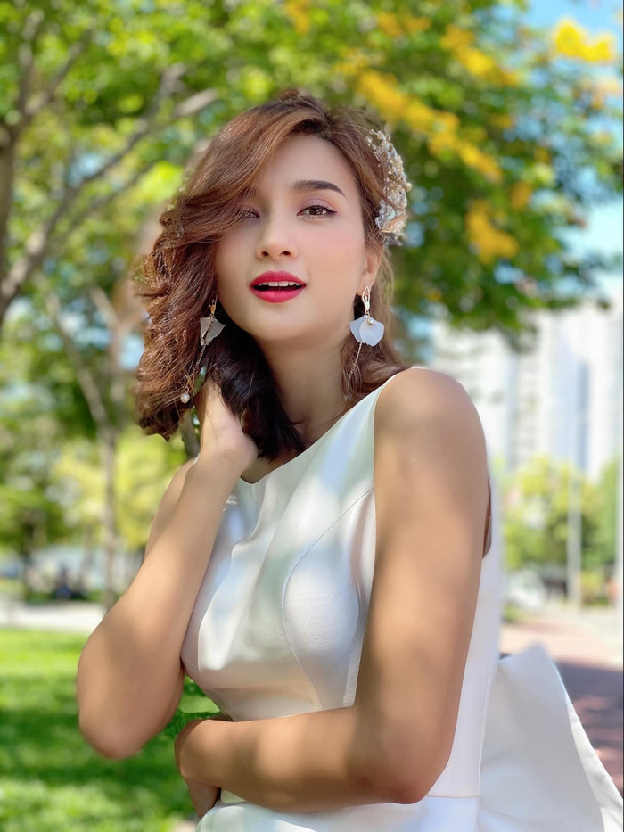 Cô nàng từng kết hôn ở tuổi 19, song sau 2 năm thì ly hôn.