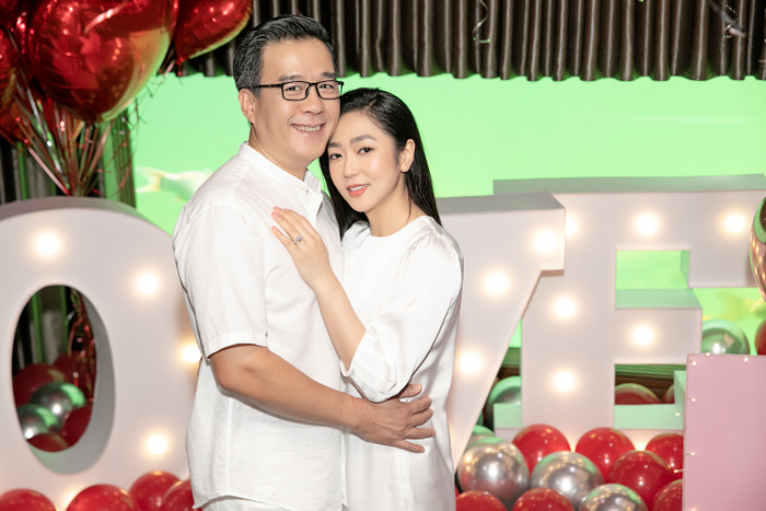 Thắng Ngô kết hôn với Hà Thanh Xuân vào ngày 2/5