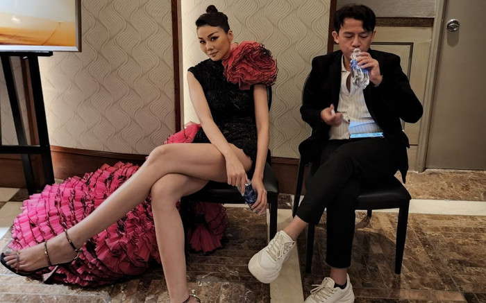 Thanh Hằng khoe đôi chân dài 'bạc tỉ' siêu khủng, netizen hỏi ngược: Là thật hay photoshop? Ảnh 2