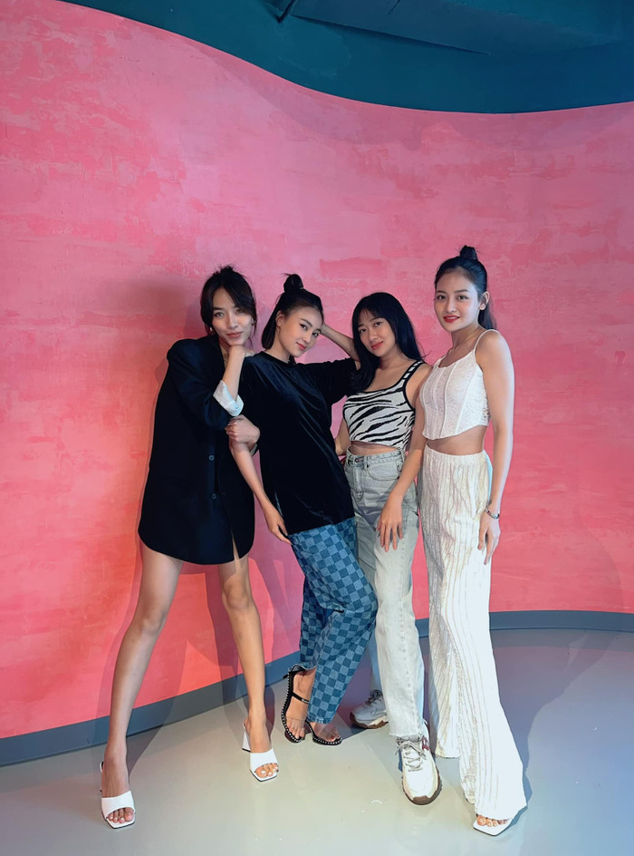 Hội bạn thân 'lầy lội' của Ninh Dương Lan Ngọc: 'Lúc đi hết mình lúc về hết hồn' Ảnh 3