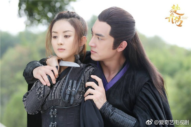 Triệu Lệ Dĩnh liên tiếp 'bạo hồng' với Hoa Thiên Cốt, Sở Kiểu Truyền trong khoảng thời gian từ 2016 - 2018. 