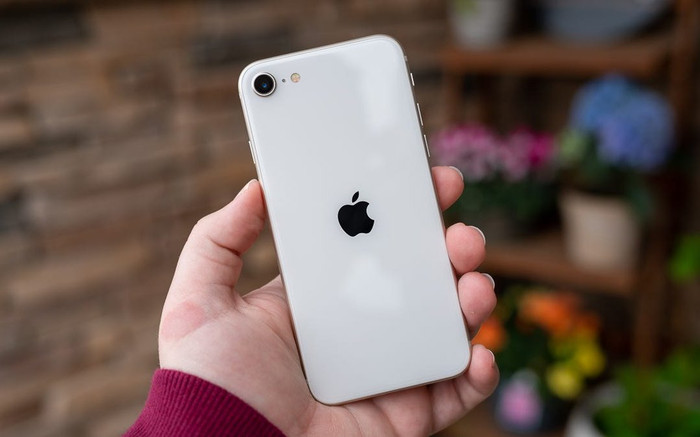 iPhone SE 2022 giảm giá sốc ngay khi lên kệ khiến iFan háo hức Ảnh 2