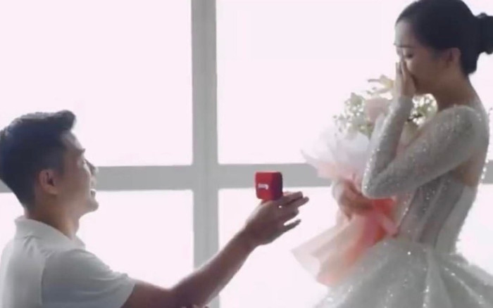 Hà Đức Chinh bí mật cầu hôn bạn gái trước 'giờ G' Ảnh 2