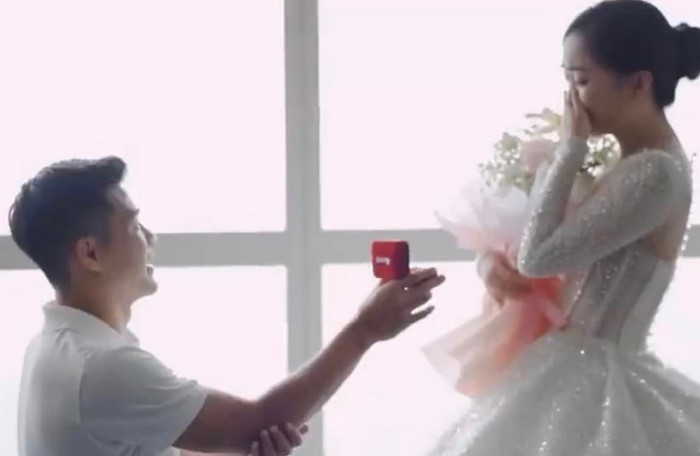 Sau 4 năm quen biết và hẹn hò, Đức Chinh đã về chung một nhà với Hà Trang. 