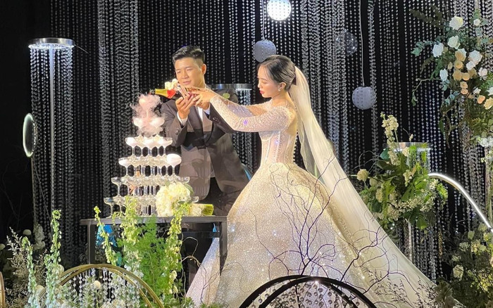 Mãn nhãn không gian tiệc cưới xa hoa lộng lẫy của Hà Đức Chinh và Mai Hà Trang Ảnh 2