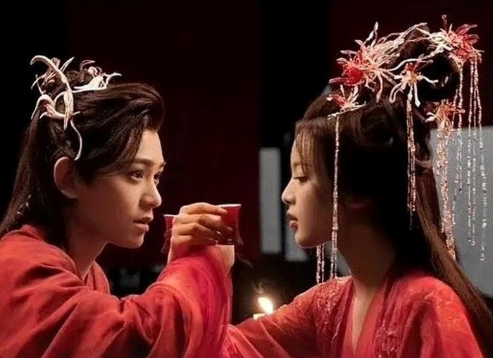 Tạo hình của Đinh Vũ Hề trong Bảy Kiếp Xui Xẻo bị chê rườm rà, nhìn như 'chị em' với nữ chính Ảnh 3