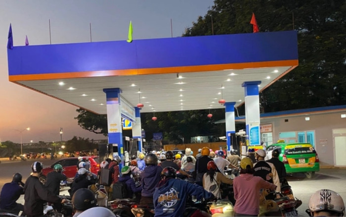 Giá xăng tiếp tục tăng cao kỷ lục, lên gần 30.000 đồng/lít Ảnh 2