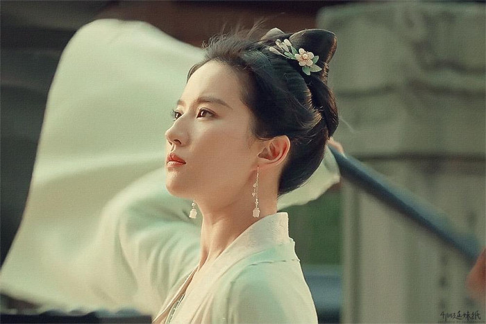 Bộ ảnh năm 14 tuổi của Lưu Diệc Phi bất ngờ hot trở lại: Nỗ lực tăng nhiệt cho Mộng Hoa Lục? Ảnh 6