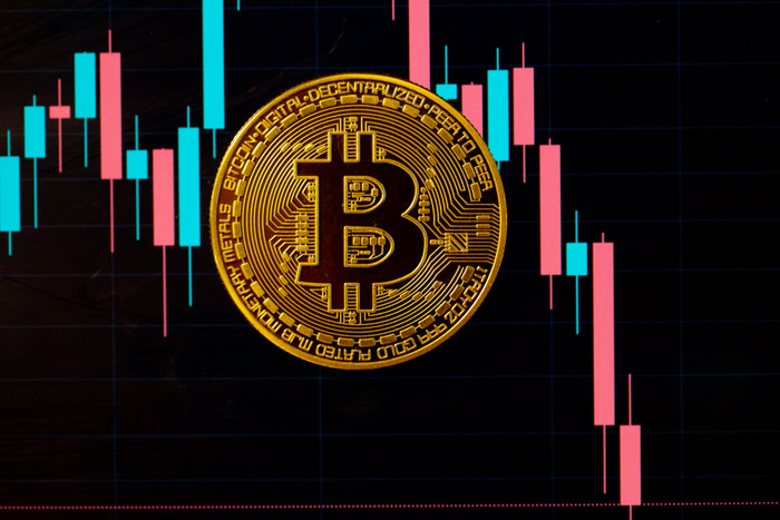 Nhà đầu tư ồ ạt bắt đáy Bitcoin Ảnh 4